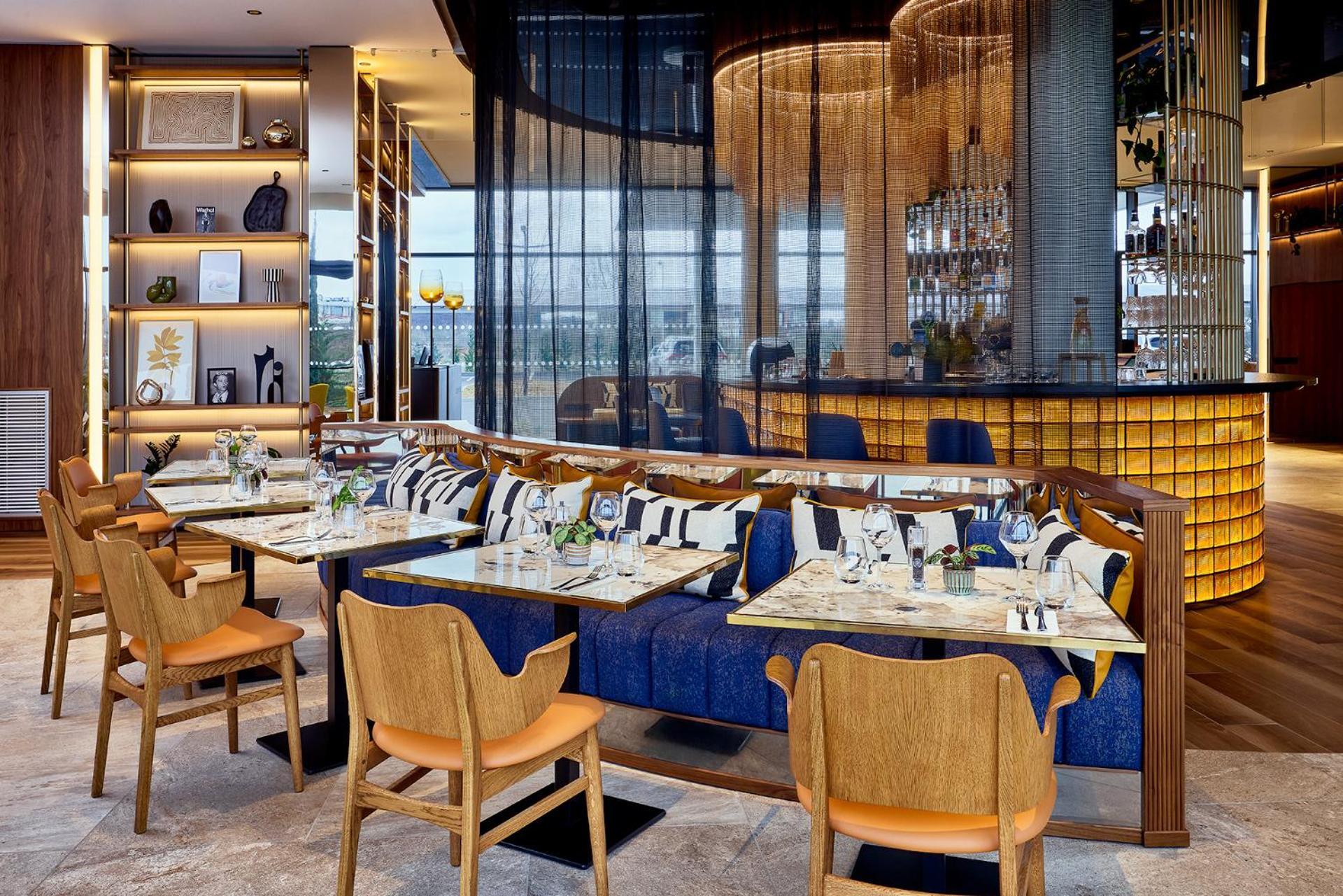 Courtyard By Marriott Lyon Eurexpo Stadium เฌอนาส์ ภายนอก รูปภาพ