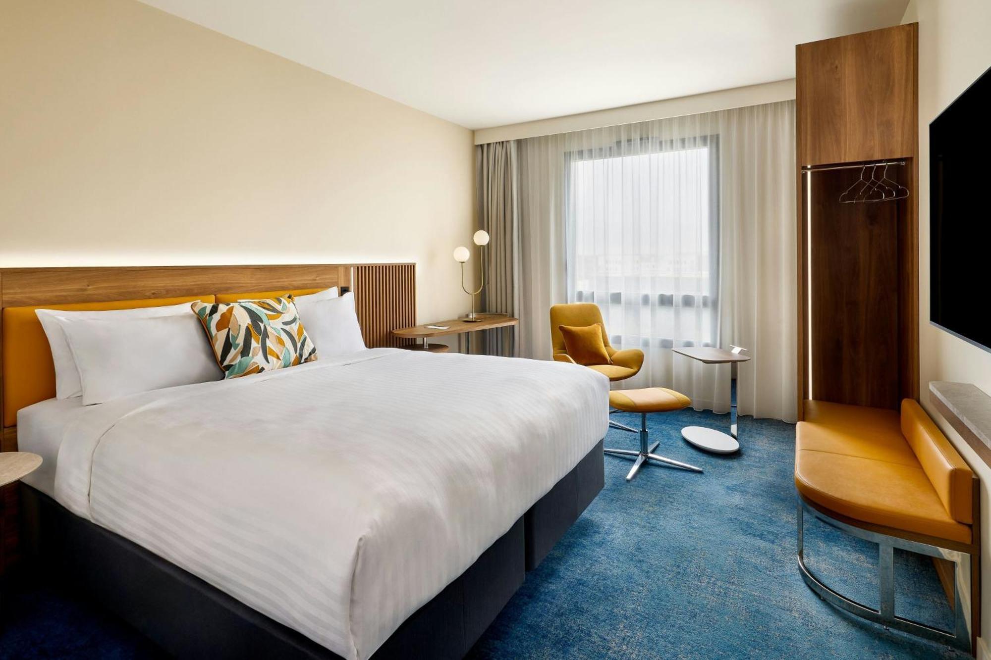 Courtyard By Marriott Lyon Eurexpo Stadium เฌอนาส์ ภายนอก รูปภาพ